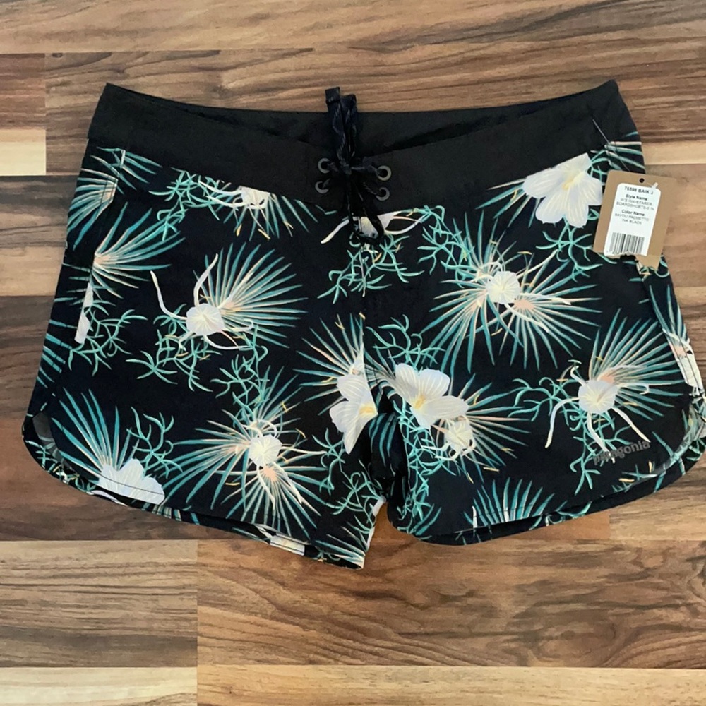NWT Patagonia Wavefarer Boardshorts size 6
